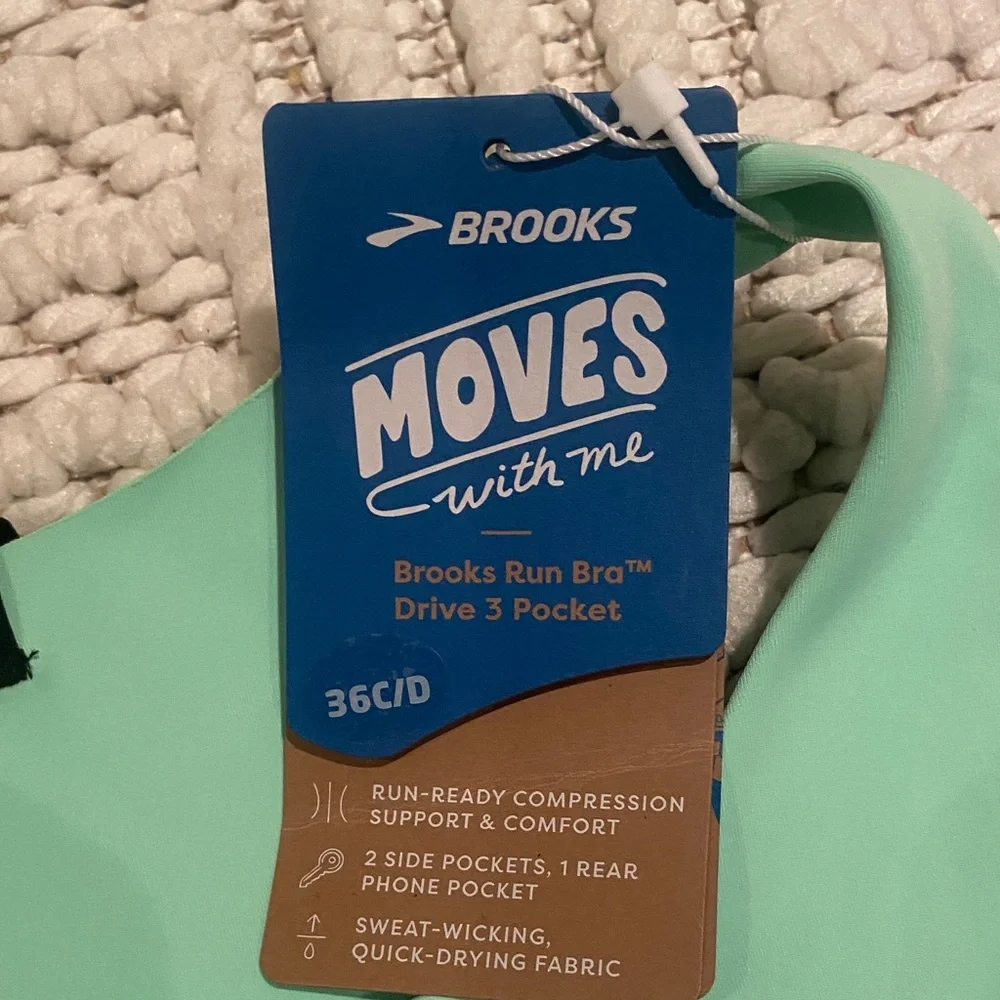 Brooks Women's Light Green Sports Bra - Picture 2 of 4